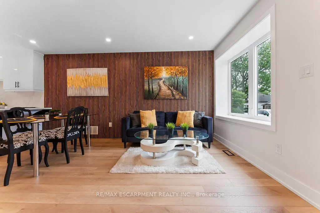 Photo 8 of 272 East 15th Street, Hamilton, Inch Park — HOMEH