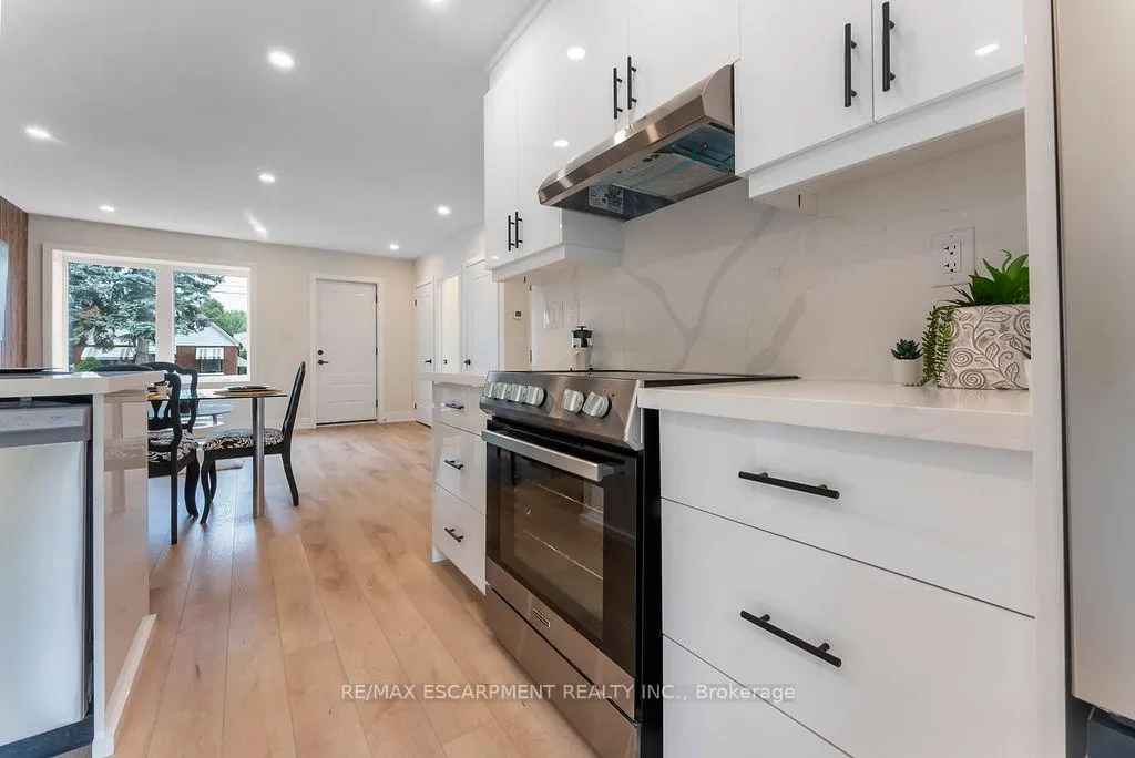 Photo 15 of 272 East 15th Street, Hamilton, Inch Park — HOMEH