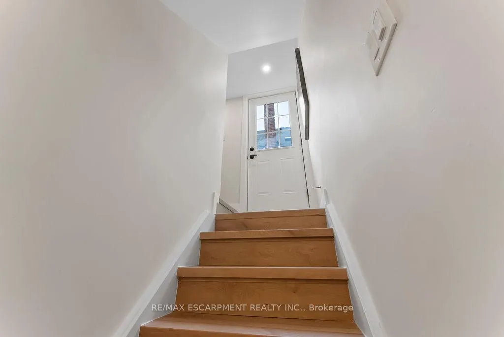 Photo 27 of 272 East 15th Street, Hamilton, Inch Park — HOMEH