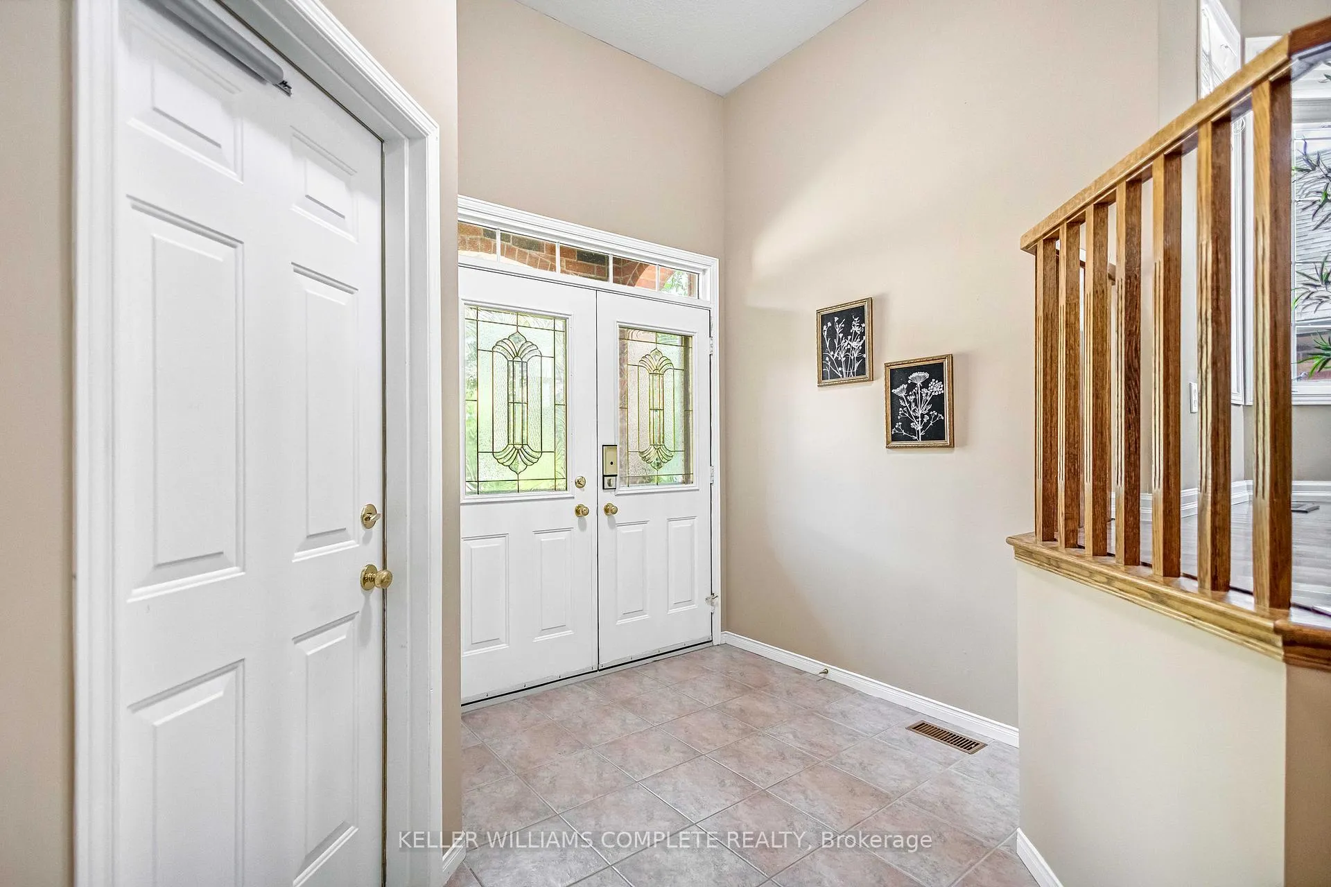 Photo 5 of 57 Hepburn Crescent, Hamilton, Mountview — HOMEH