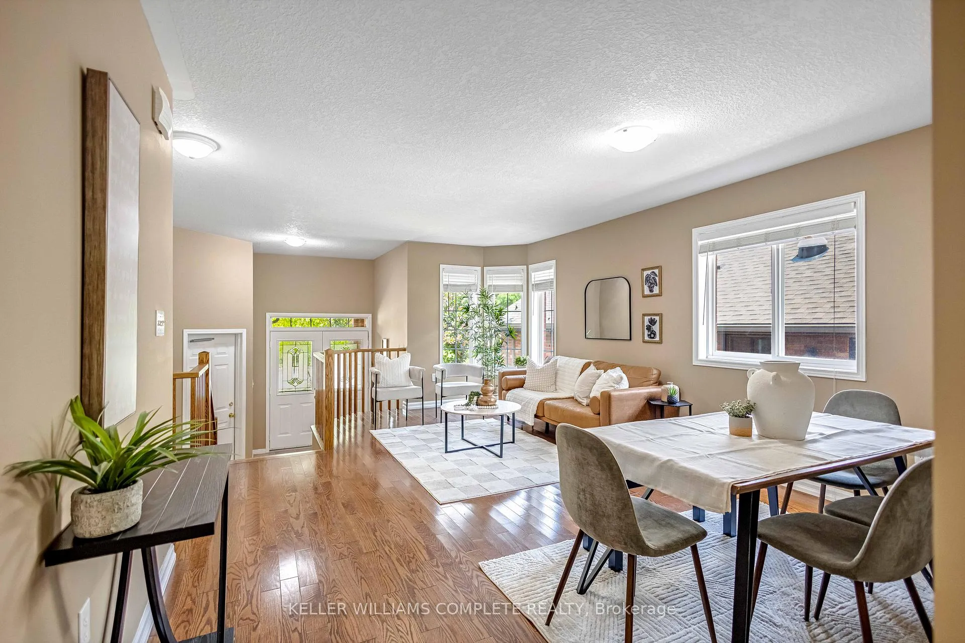 Photo 10 of 57 Hepburn Crescent, Hamilton, Mountview — HOMEH