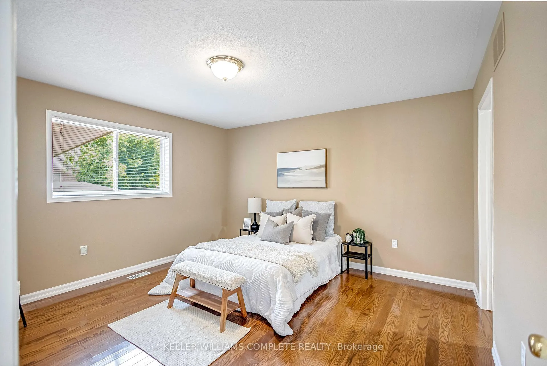 Photo 18 of 57 Hepburn Crescent, Hamilton, Mountview — HOMEH