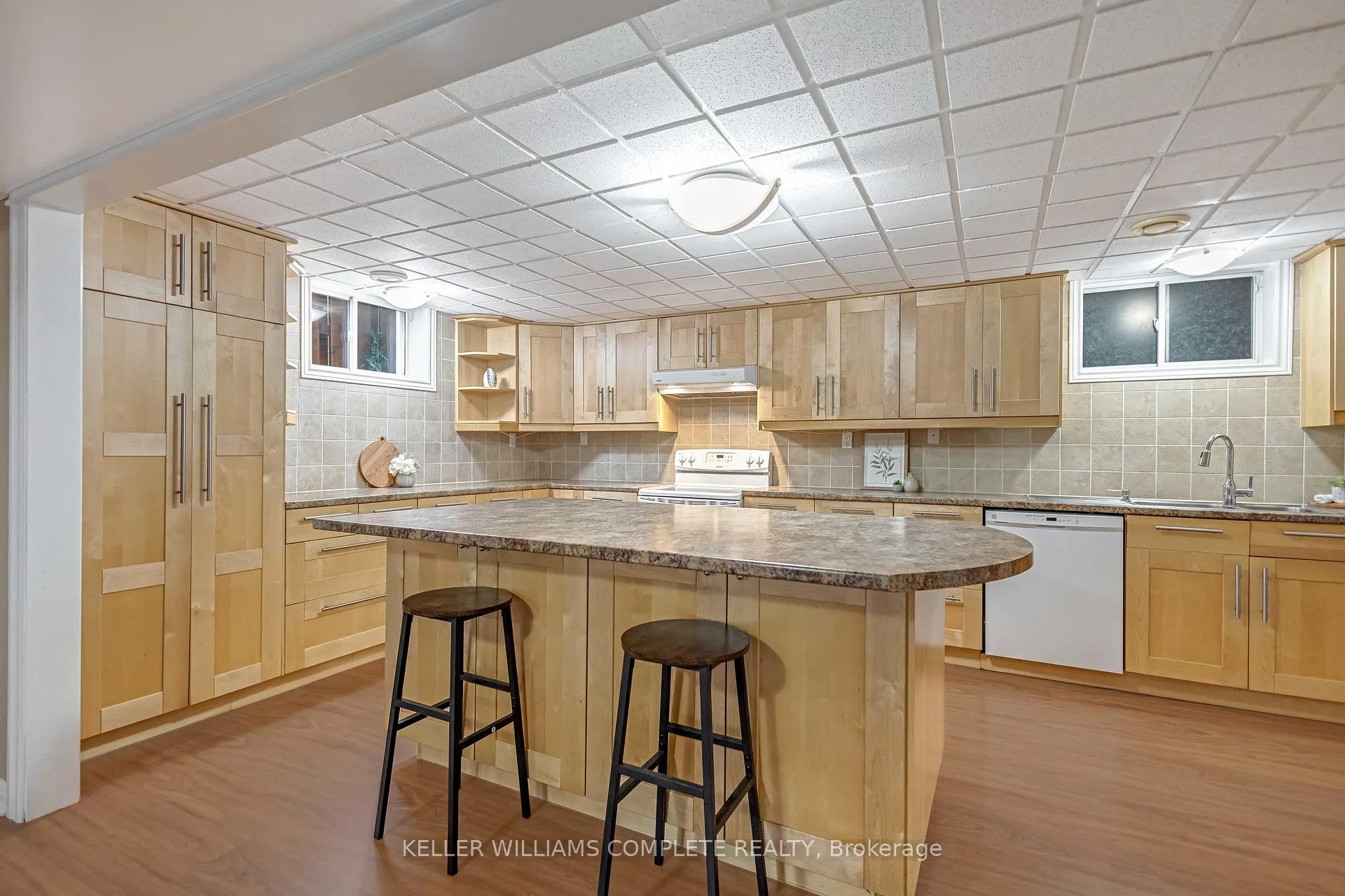 Photo 29 of 57 Hepburn Crescent, Hamilton, Mountview — HOMEH