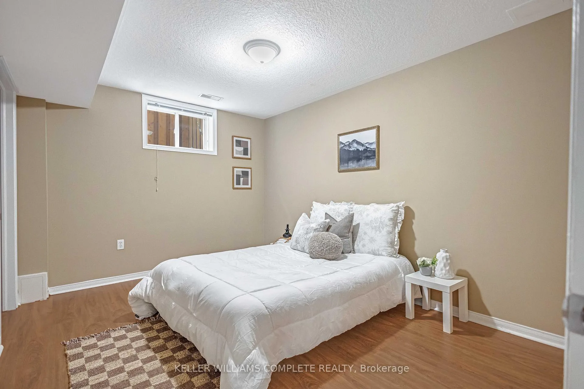 Photo 35 of 57 Hepburn Crescent, Hamilton, Mountview — HOMEH