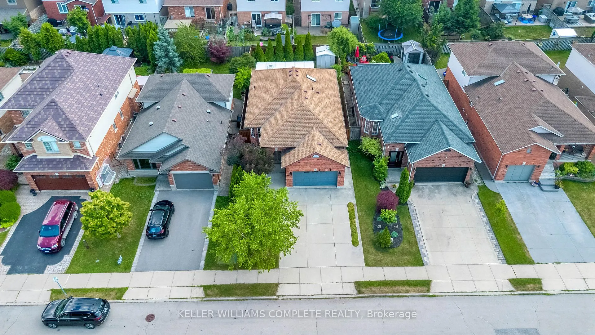 Photo 43 of 57 Hepburn Crescent, Hamilton, Mountview — HOMEH
