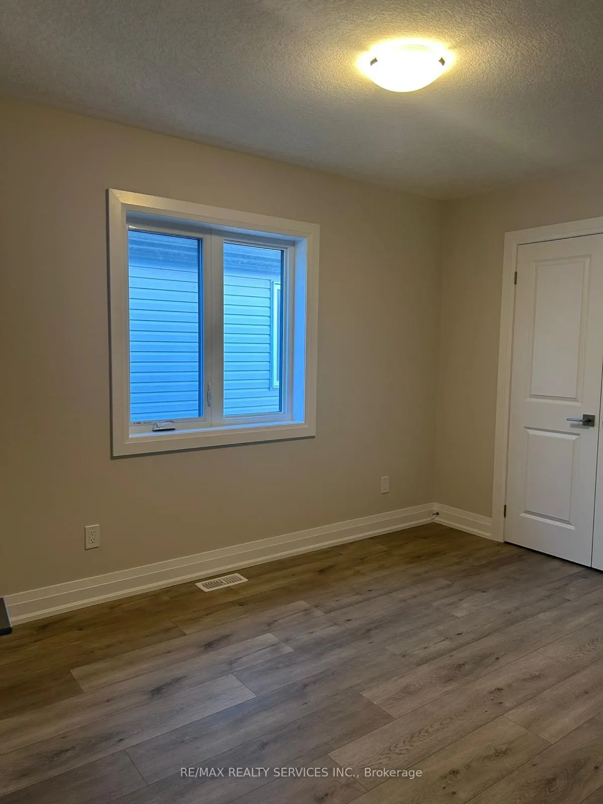Photo 7 of 30 Shaded Creek Drive, Kitchener — HOMEH