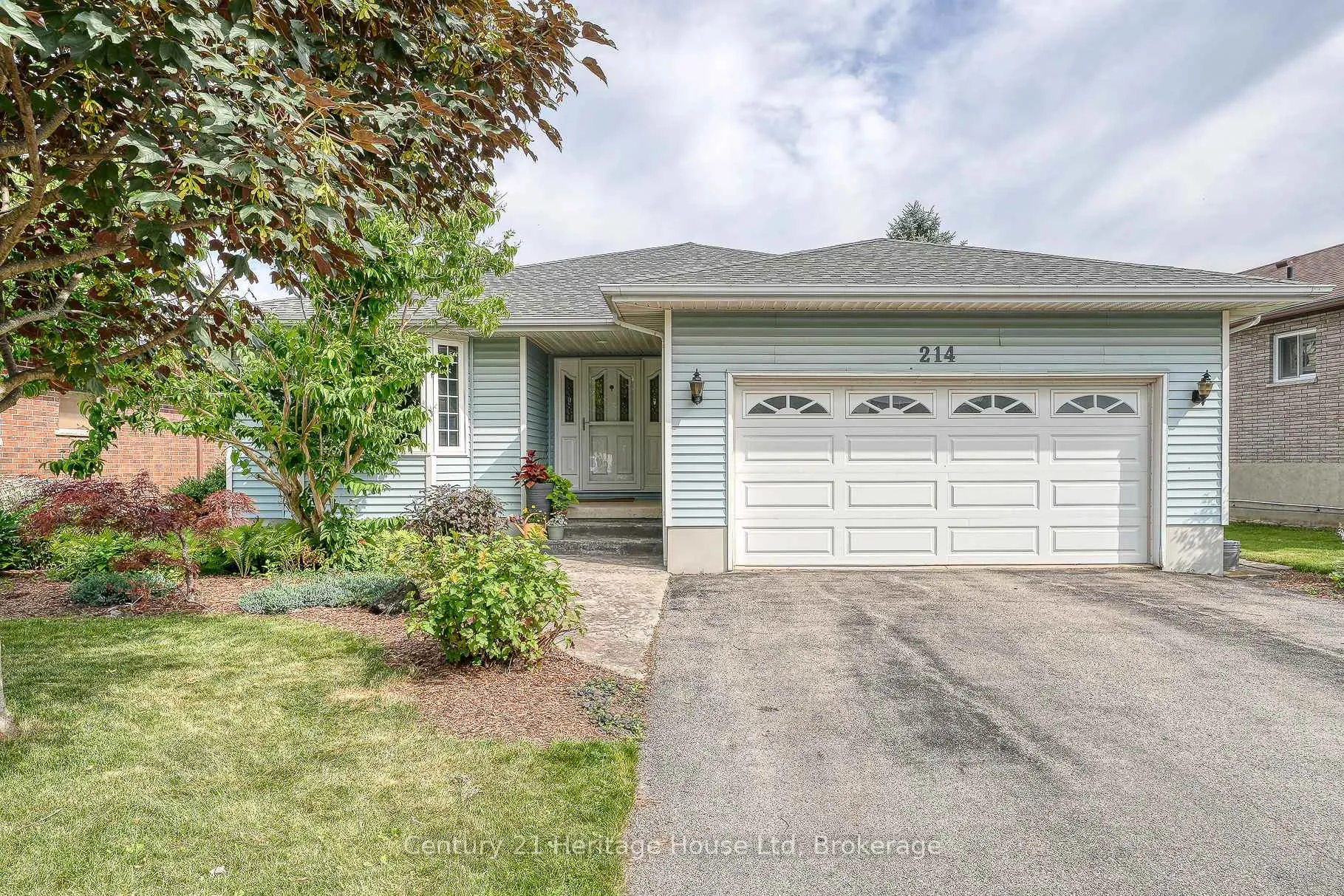 Photo 1 of 214 John Street S, Stratford — HOMEH