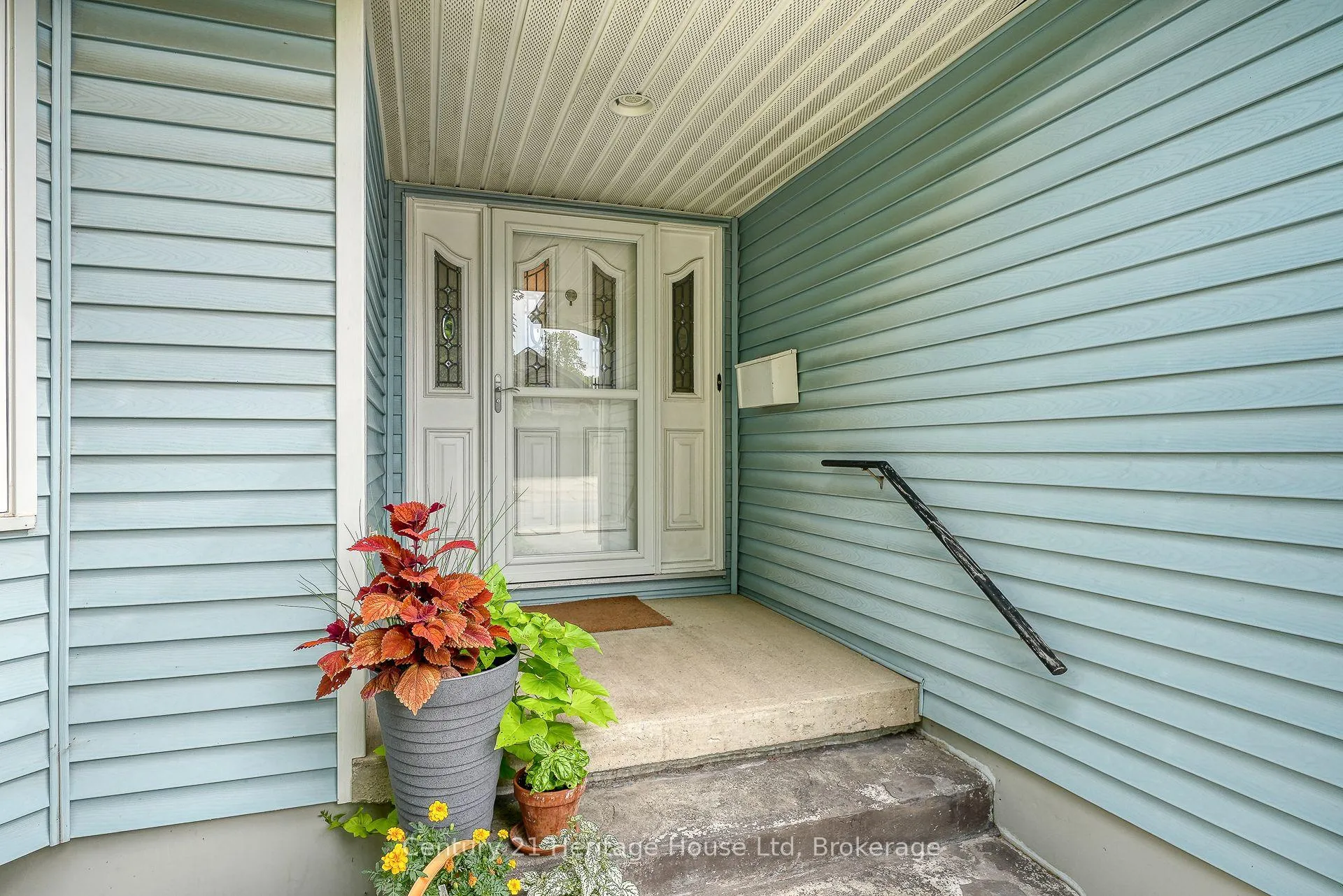 Photo 3 of 214 John Street S, Stratford — HOMEH