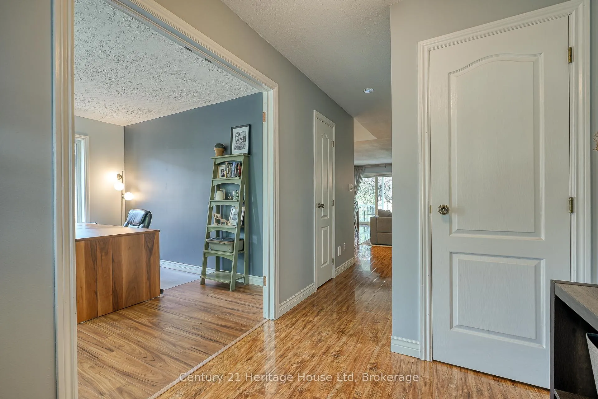 Photo 6 of 214 John Street S, Stratford — HOMEH