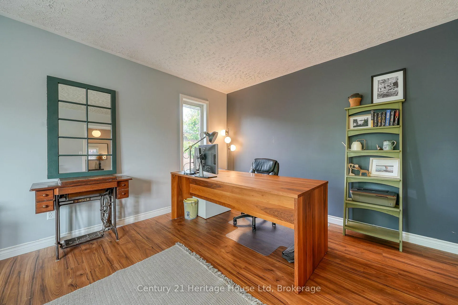 Photo 9 of 214 John Street S, Stratford — HOMEH