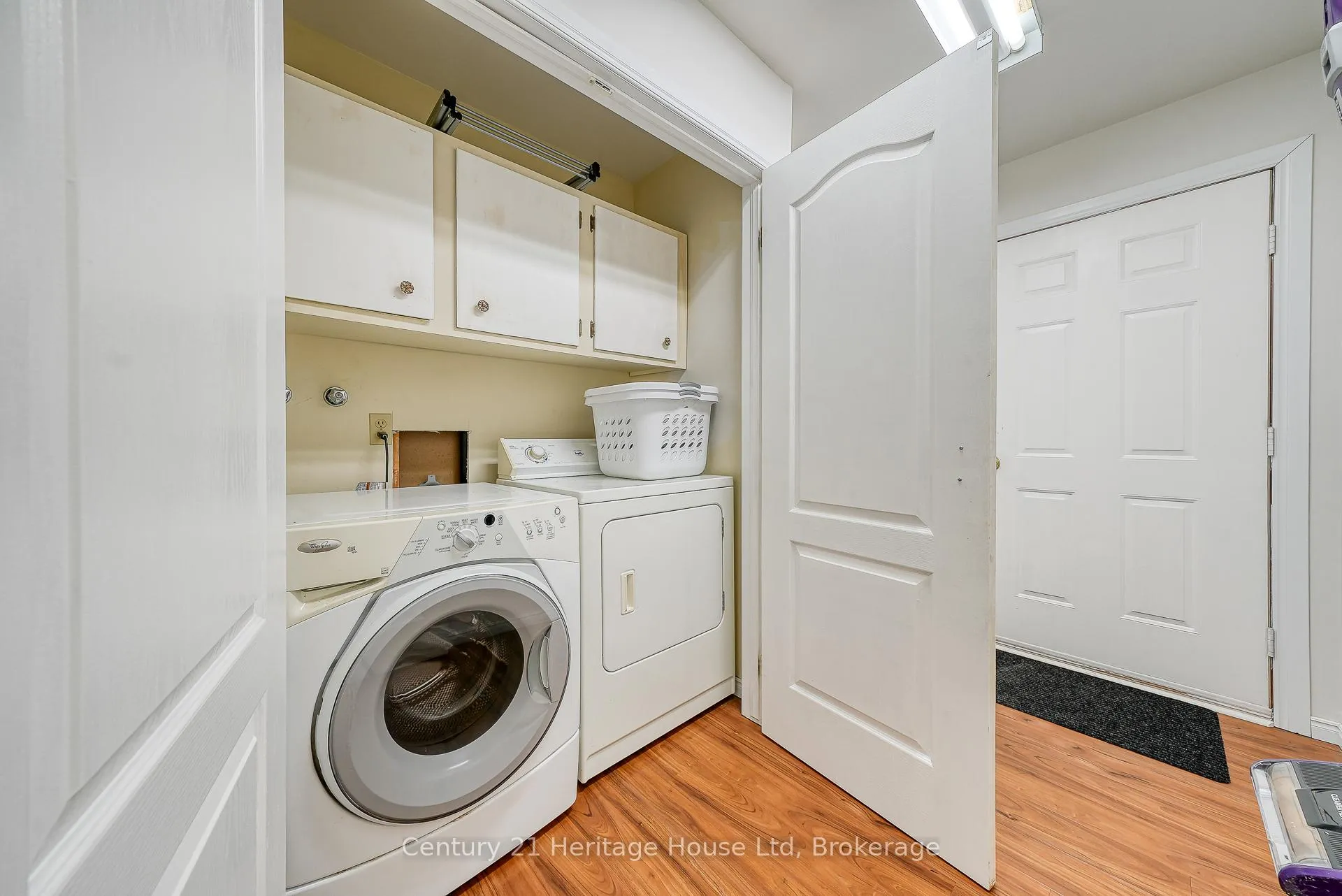 Photo 21 of 214 John Street S, Stratford — HOMEH