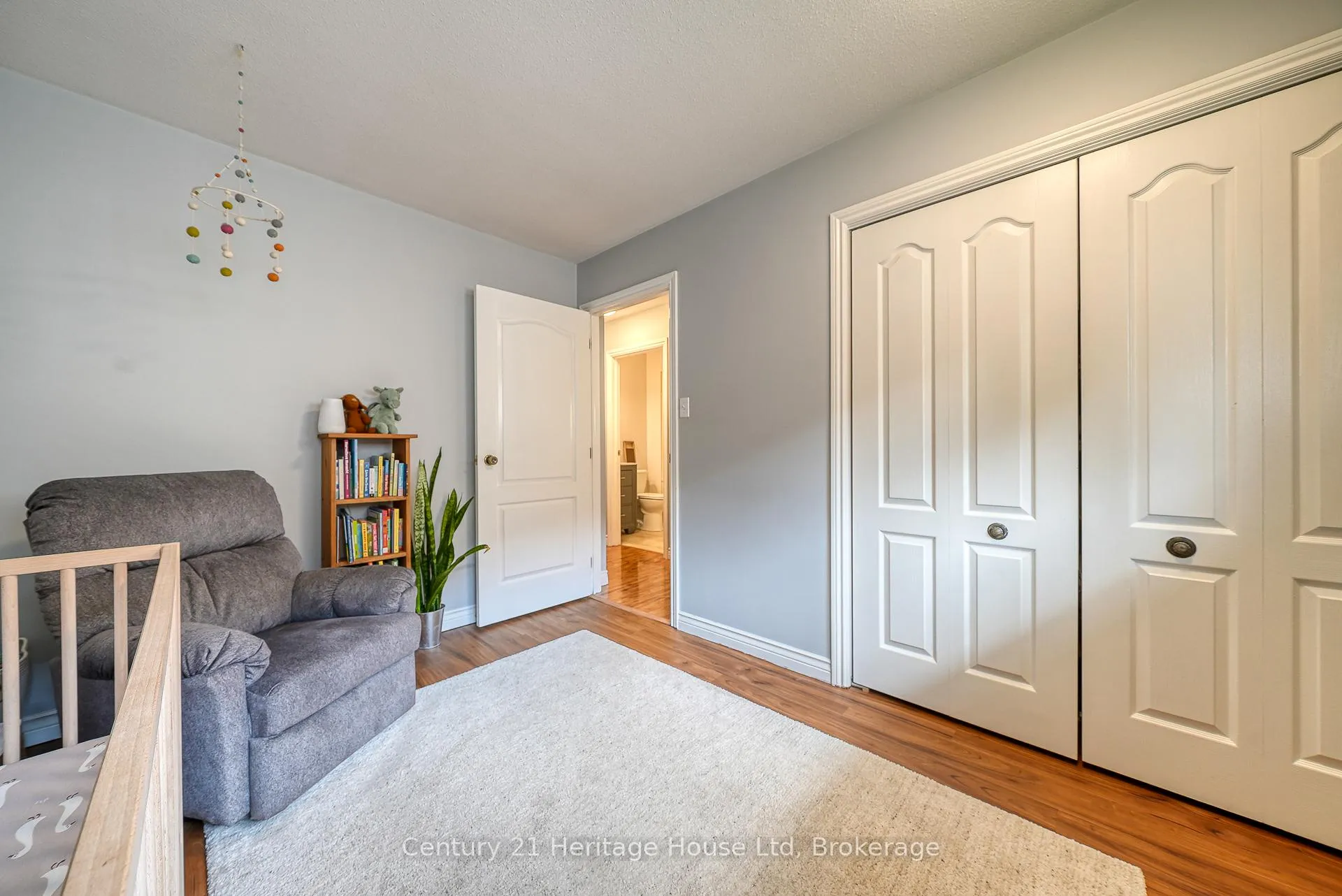 Photo 23 of 214 John Street S, Stratford — HOMEH