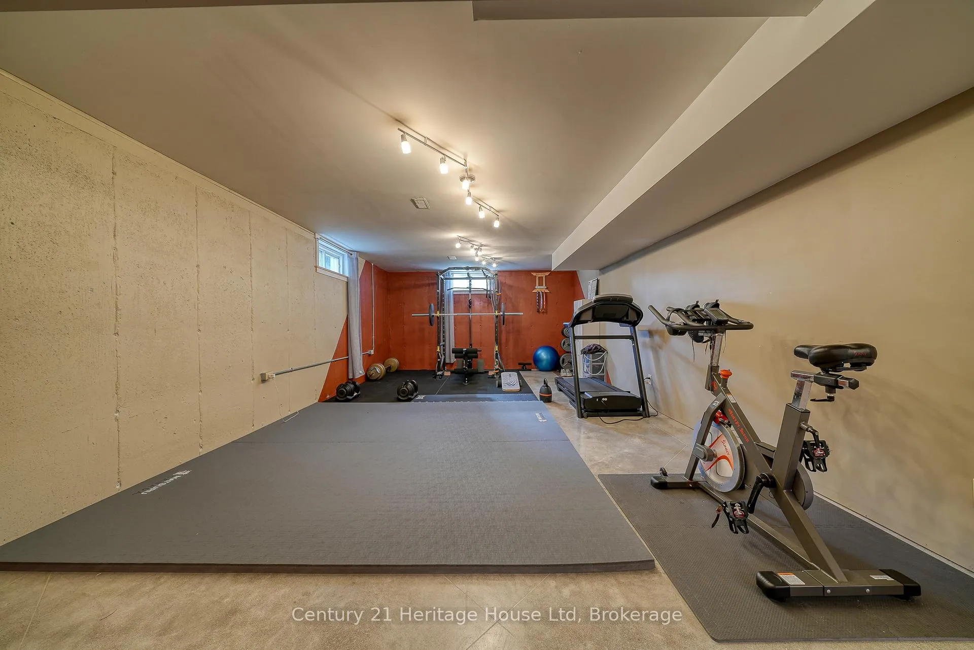 Photo 32 of 214 John Street S, Stratford — HOMEH