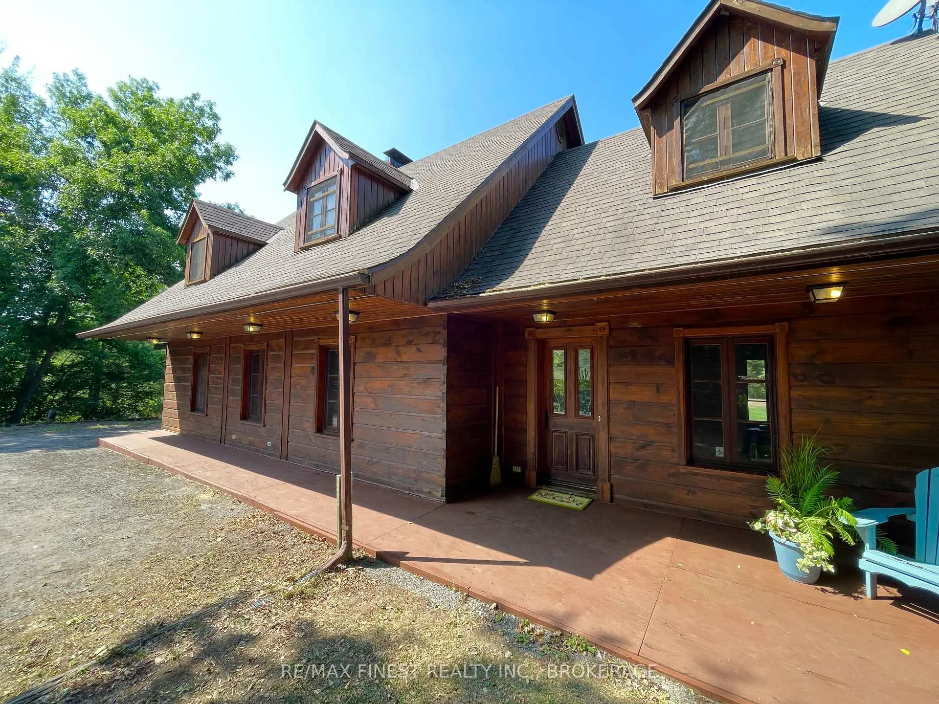 Photo 2 of 1132 Leach Lane, Frontenac, Frontenac South — HOMEH