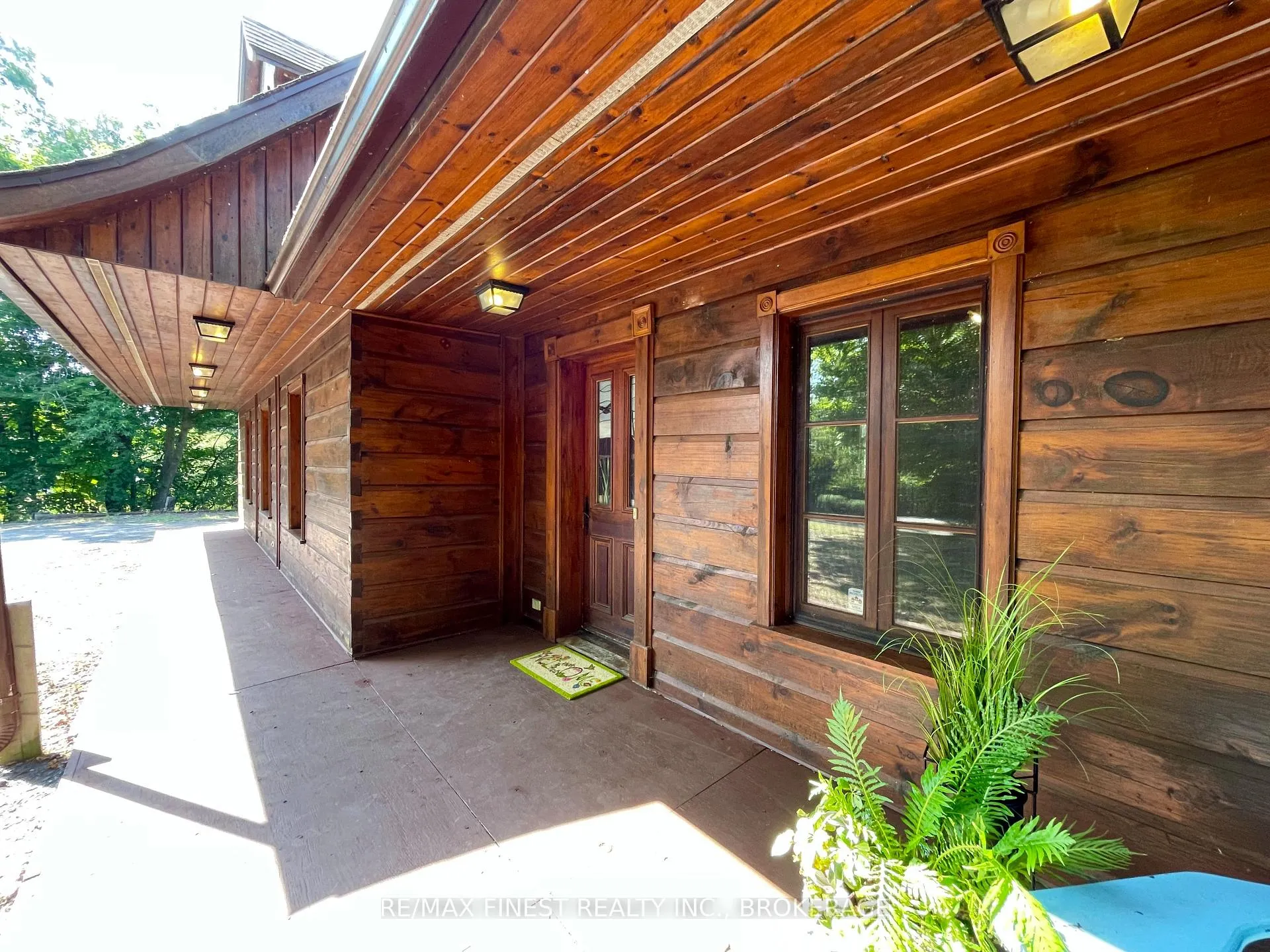 Photo 4 of 1132 Leach Lane, Frontenac, Frontenac South — HOMEH