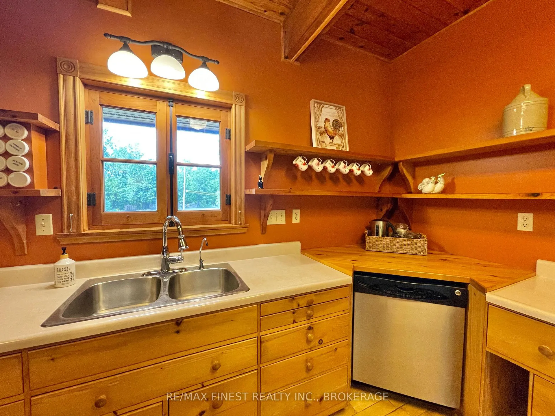 Photo 12 of 1132 Leach Lane, Frontenac, Frontenac South — HOMEH