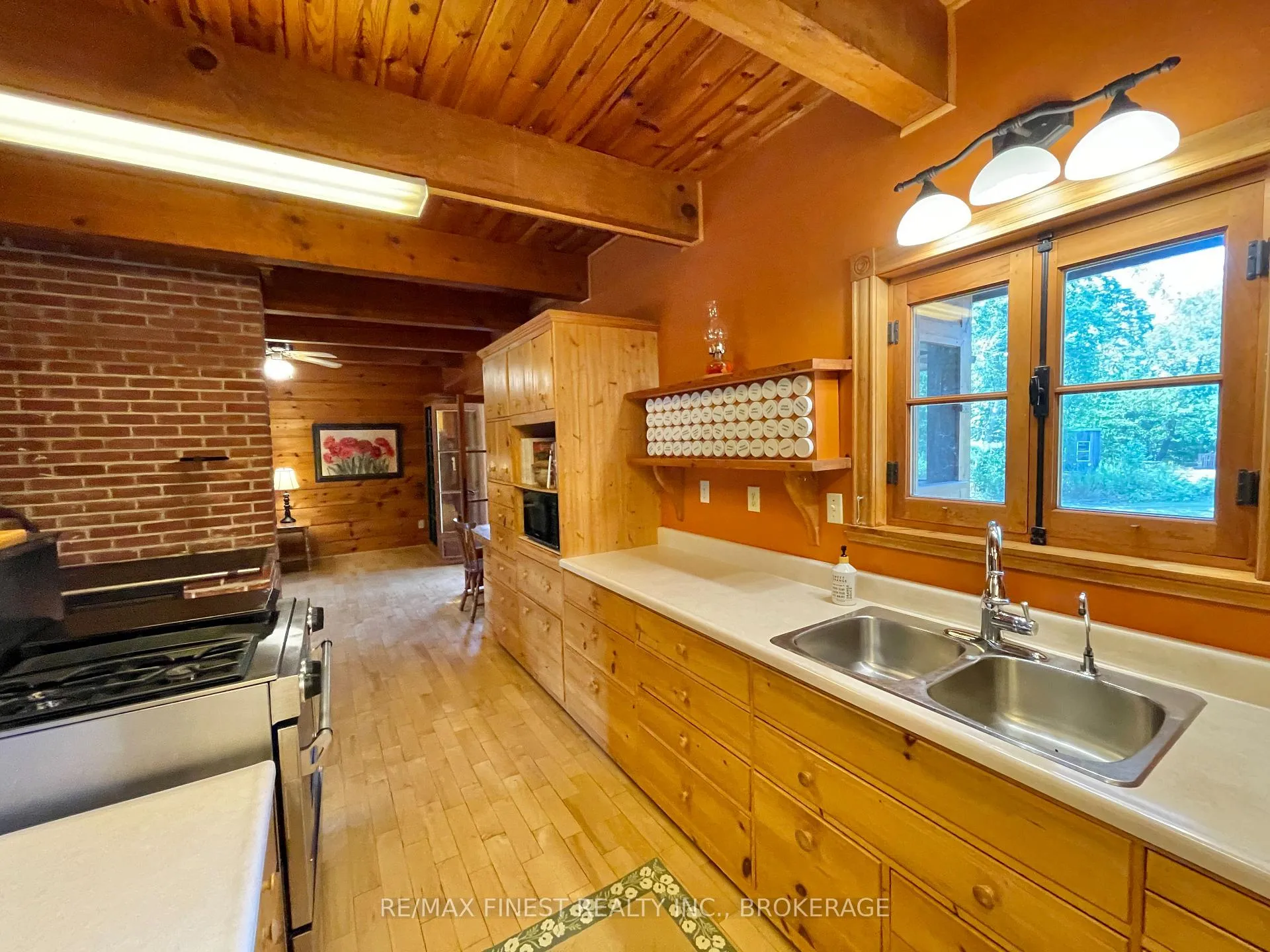 Photo 13 of 1132 Leach Lane, Frontenac, Frontenac South — HOMEH