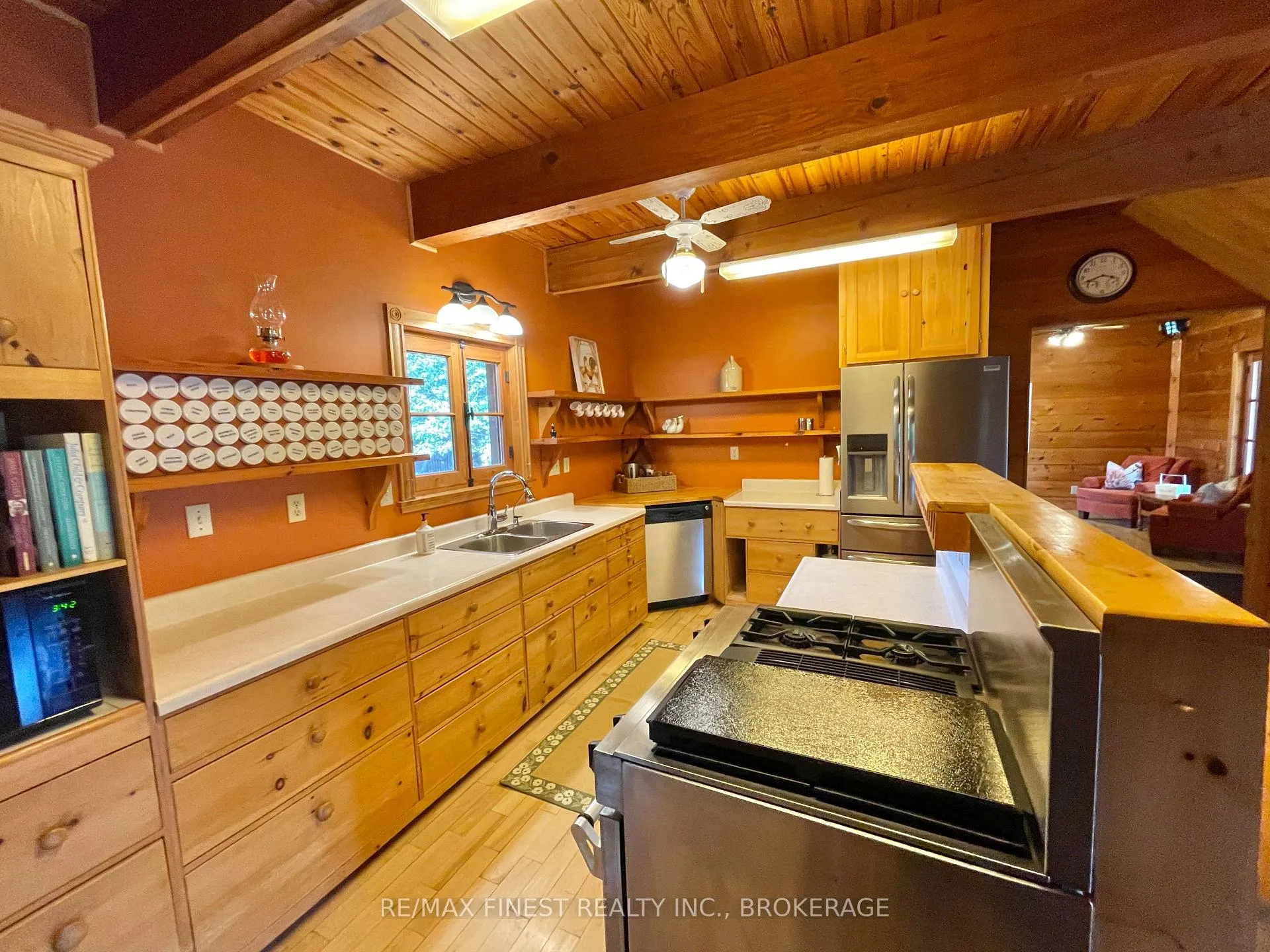 Photo 14 of 1132 Leach Lane, Frontenac, Frontenac South — HOMEH