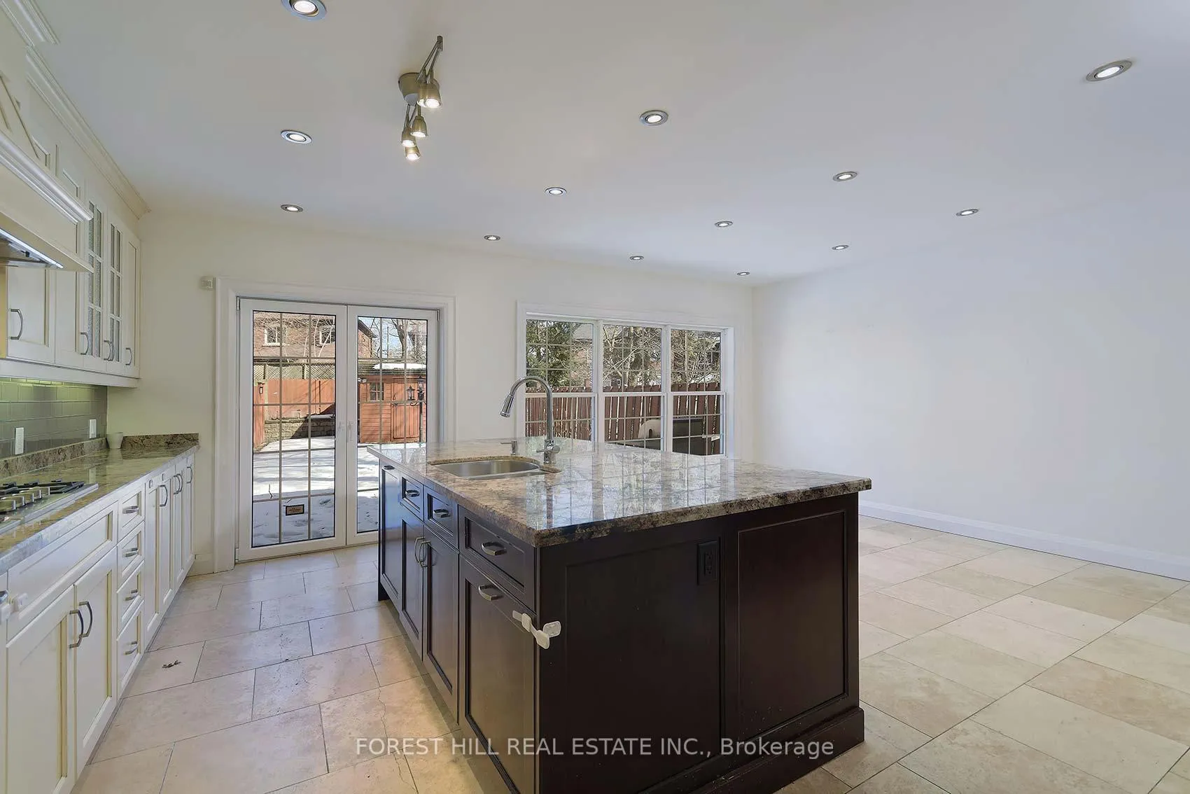 Photo 9 of 17 Duncannon Drive, Toronto, Forest Hill South — HOMEH