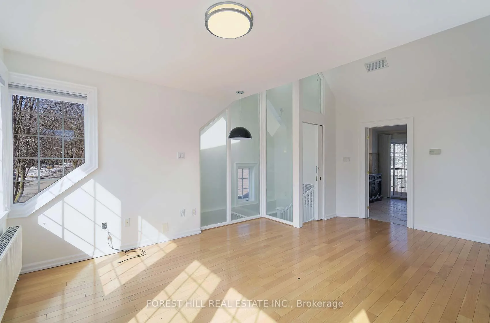Photo 19 of 17 Duncannon Drive, Toronto, Forest Hill South — HOMEH