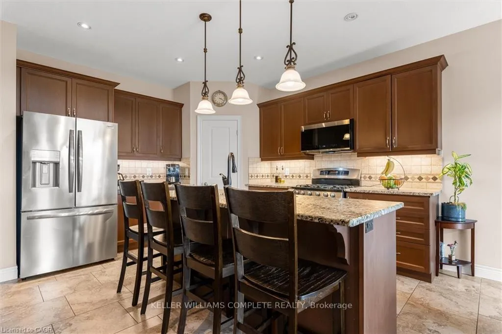 Photo 15 of 180 Mother's Street, Hamilton, Rural Glanbrook — HOMEH