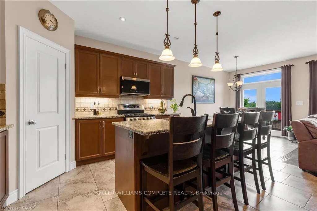 Photo 16 of 180 Mother's Street, Hamilton, Rural Glanbrook — HOMEH