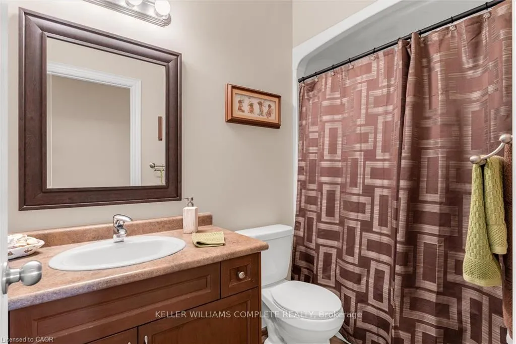 Photo 18 of 180 Mother's Street, Hamilton, Rural Glanbrook — HOMEH