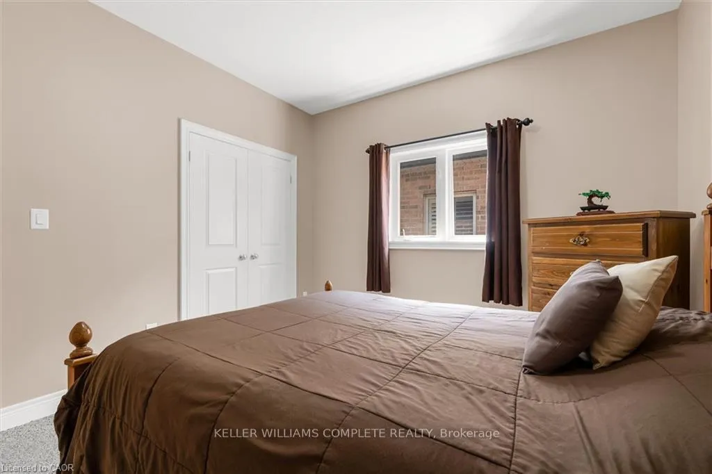 Photo 20 of 180 Mother's Street, Hamilton, Rural Glanbrook — HOMEH