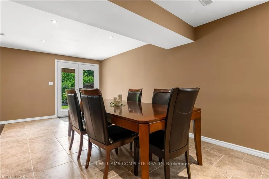 Photo 28 of 180 Mother's Street, Hamilton, Rural Glanbrook — HOMEH