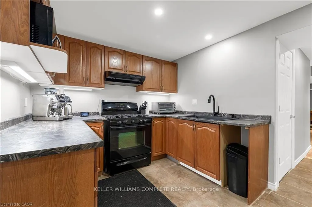 Photo 33 of 180 Mother's Street, Hamilton, Rural Glanbrook — HOMEH