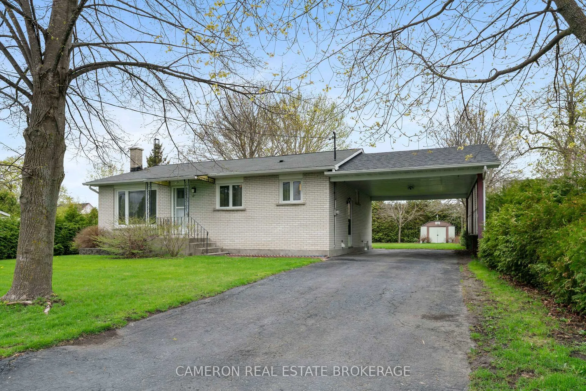 Photo 1 of 83 Elgin Street W, North Glengarry, Alexandria — HOMEH