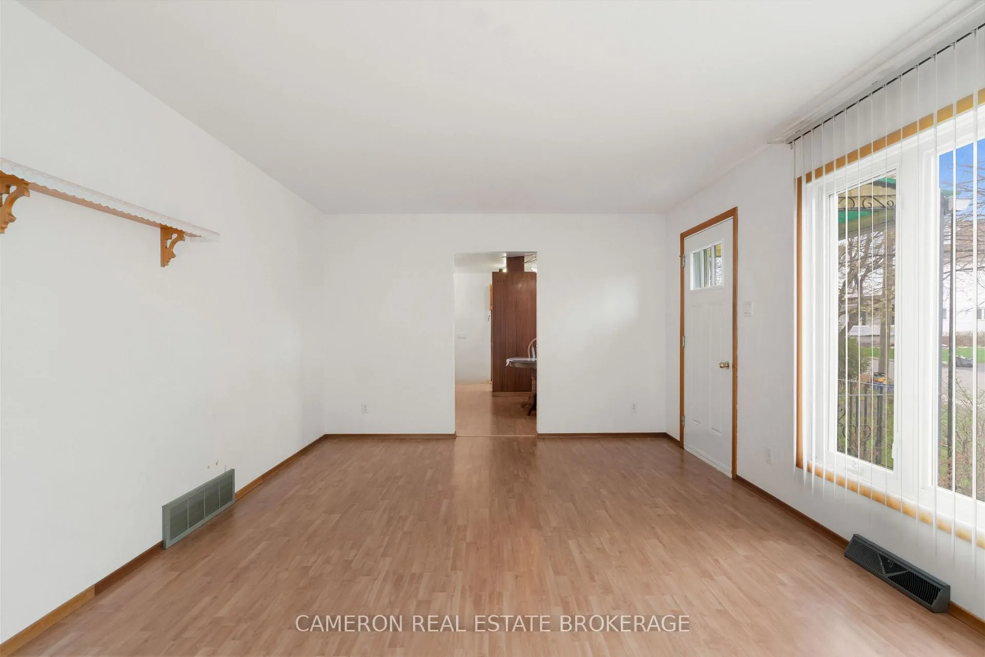 Photo 10 of 83 Elgin Street W, North Glengarry, Alexandria — HOMEH
