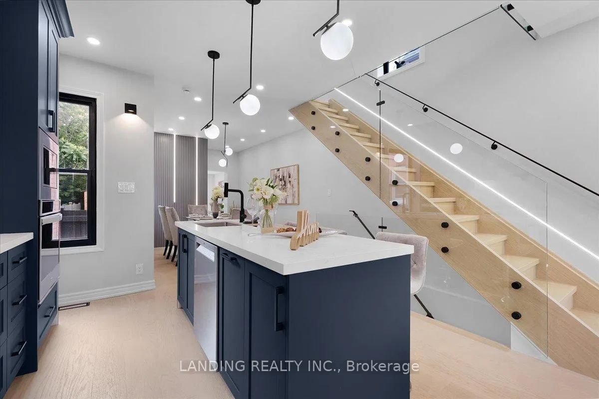 Photo 10 of 113 Tisdale Street N, Hamilton, Landsdale — HOMEH