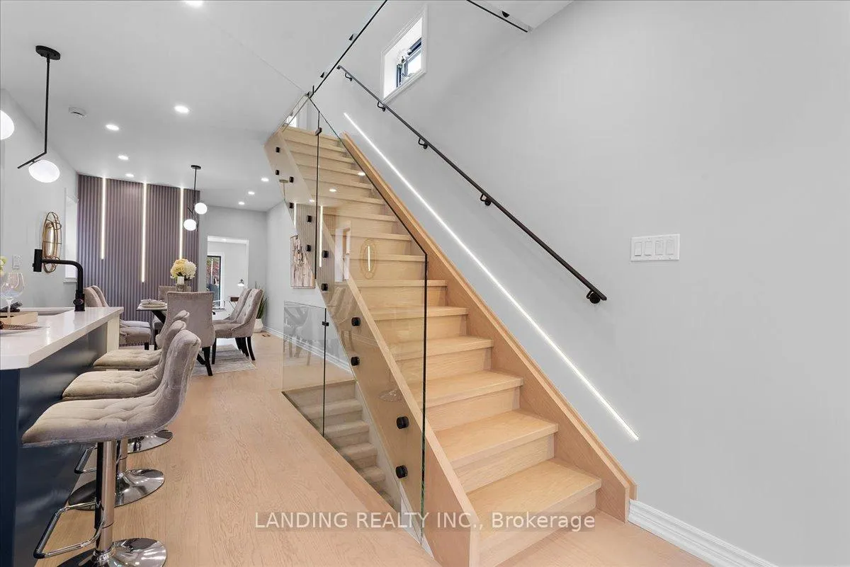 Photo 14 of 113 Tisdale Street N, Hamilton, Landsdale — HOMEH