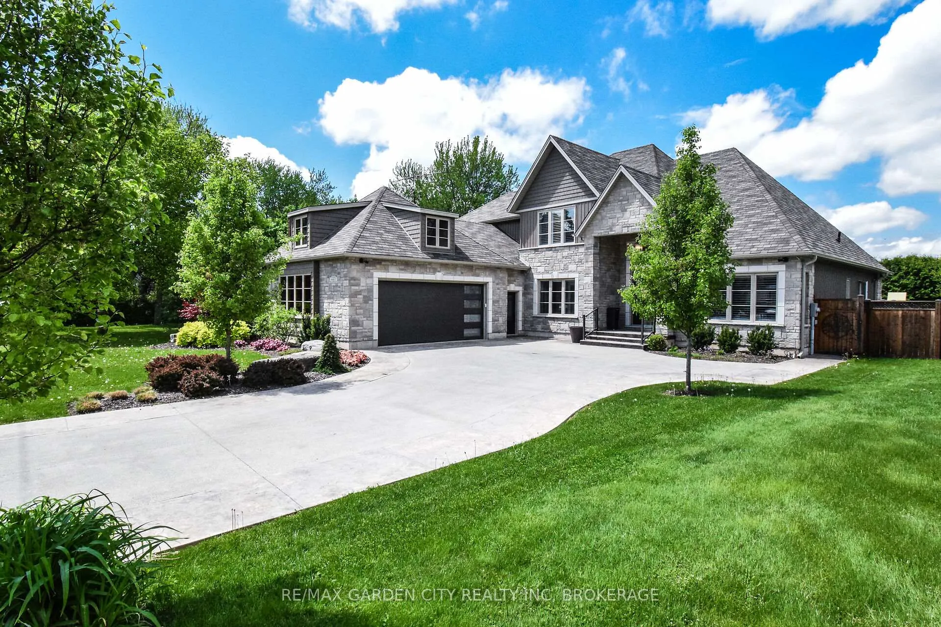 Photo 1 of 223 Willson Road, Welland, Prince Charles — HOMEH