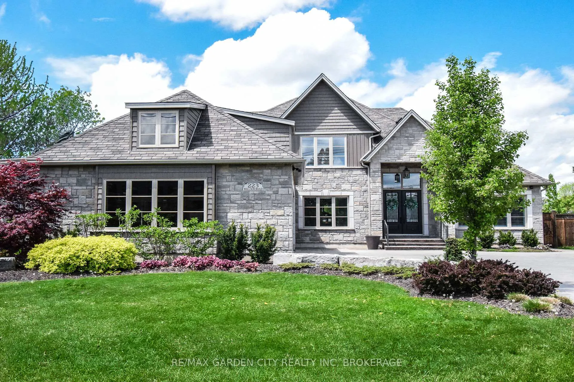 Photo 2 of 223 Willson Road, Welland, Prince Charles — HOMEH