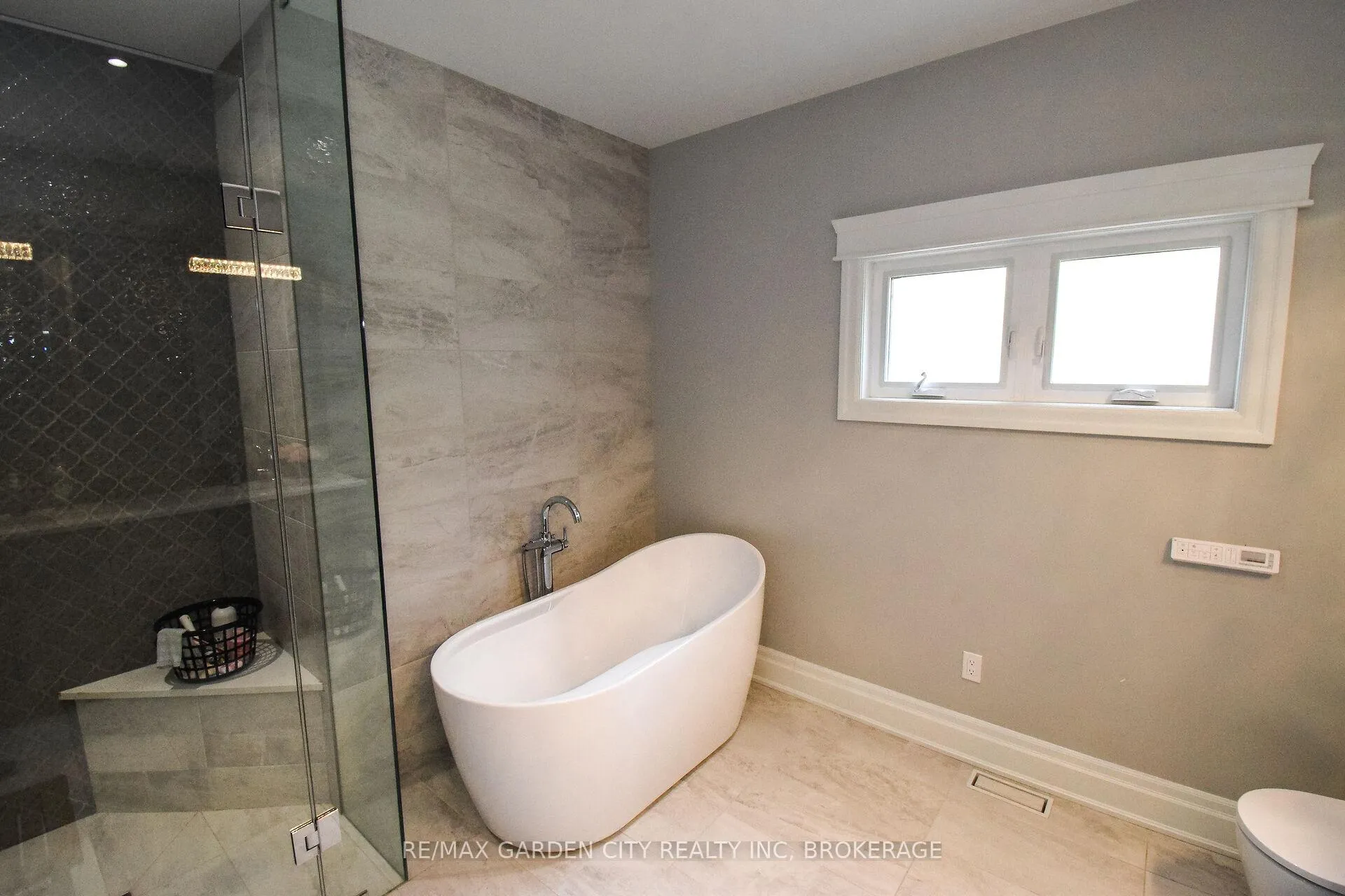 Photo 19 of 223 Willson Road, Welland, Prince Charles — HOMEH