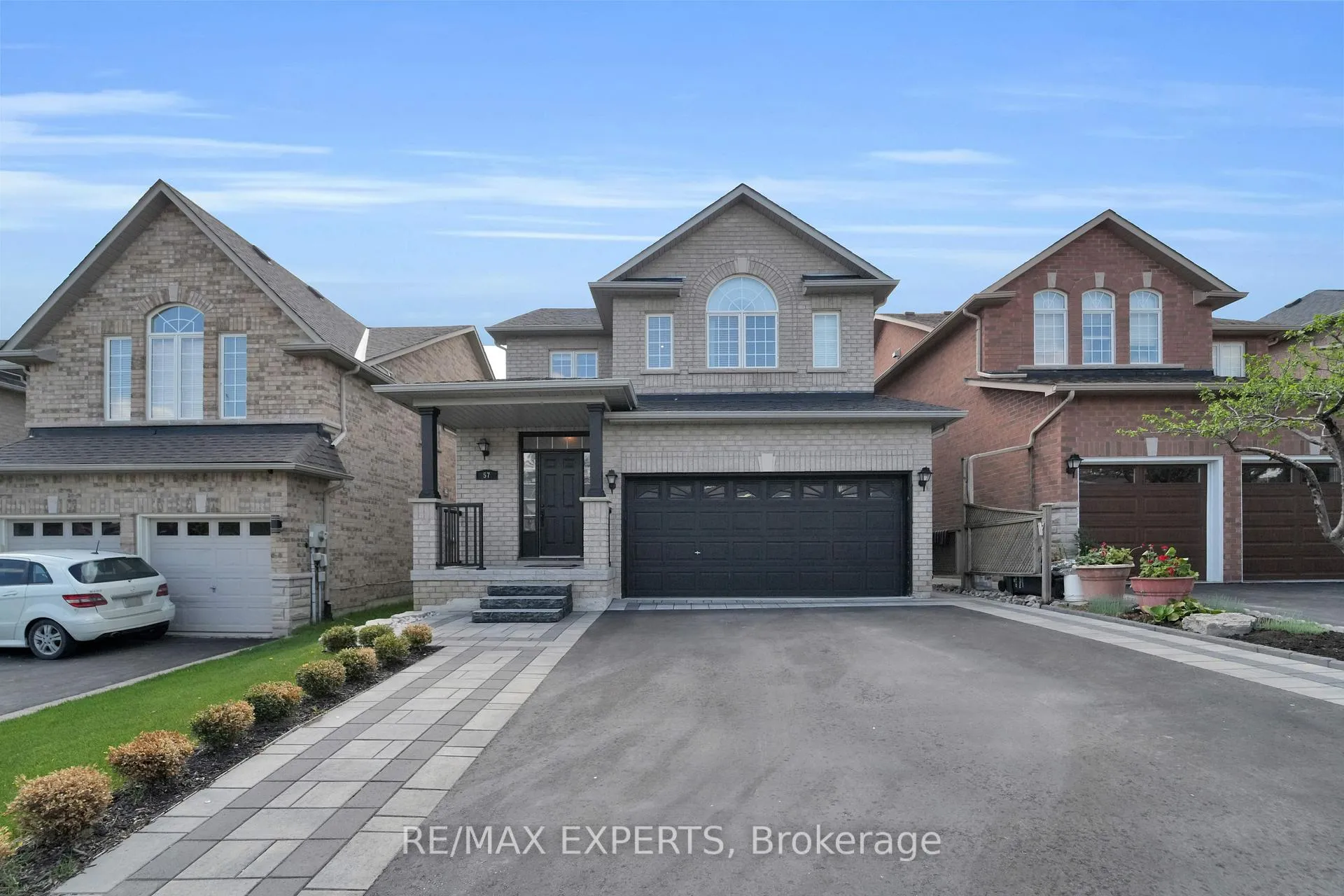 Photo 2 of 57 Gray Park Drive, Caledon, Bolton North — HOMEH
