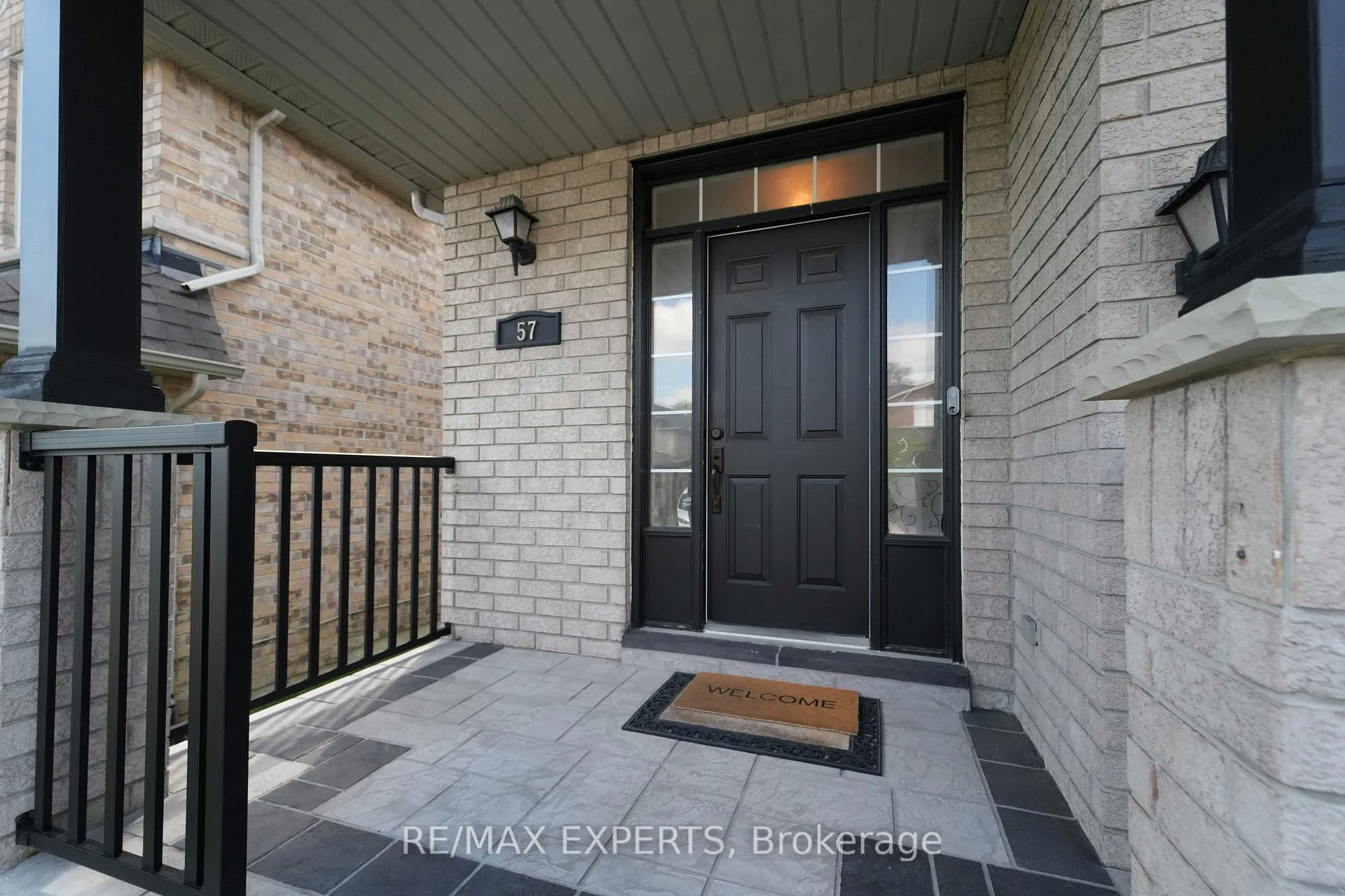 Photo 4 of 57 Gray Park Drive, Caledon, Bolton North — HOMEH