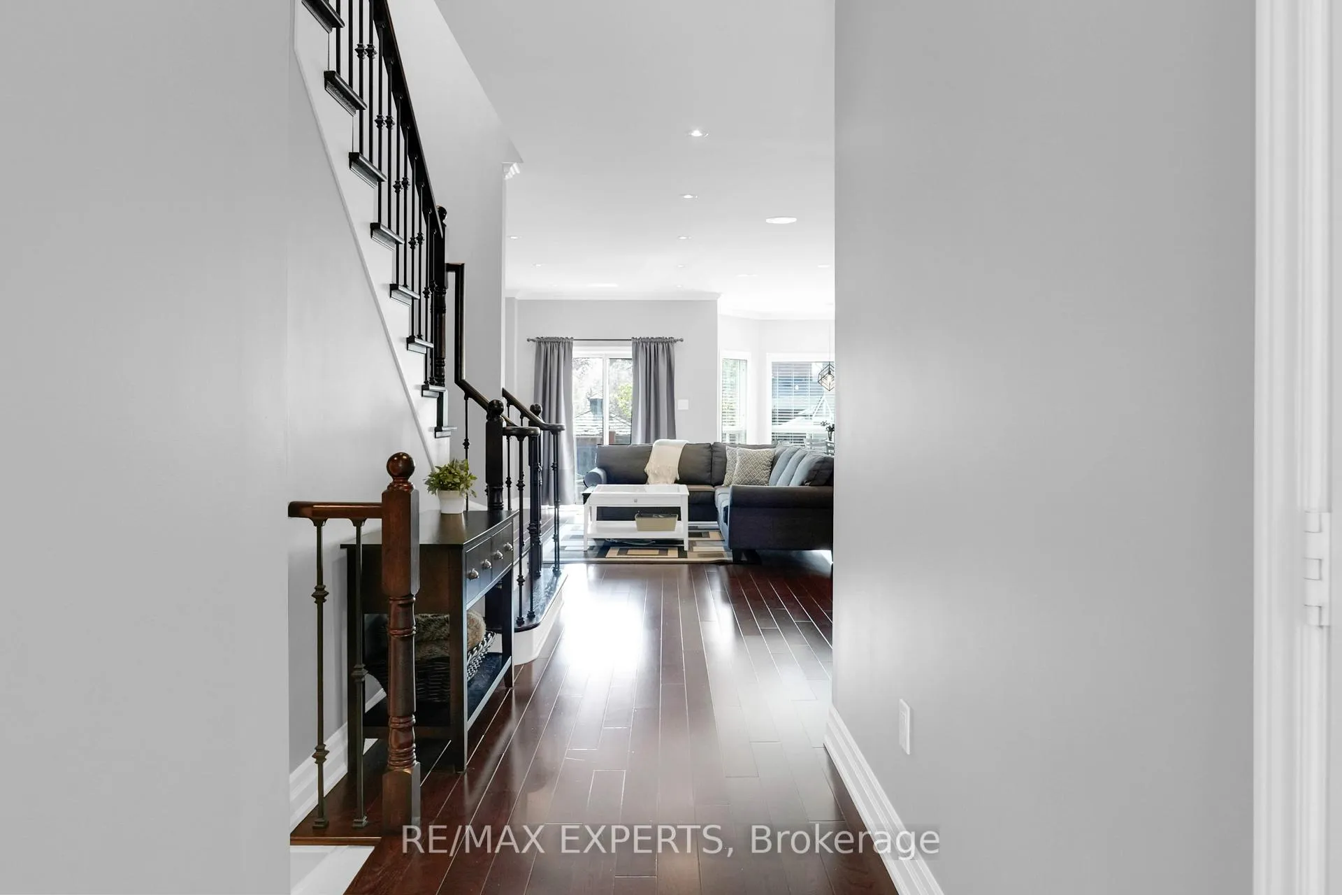 Photo 6 of 57 Gray Park Drive, Caledon, Bolton North — HOMEH