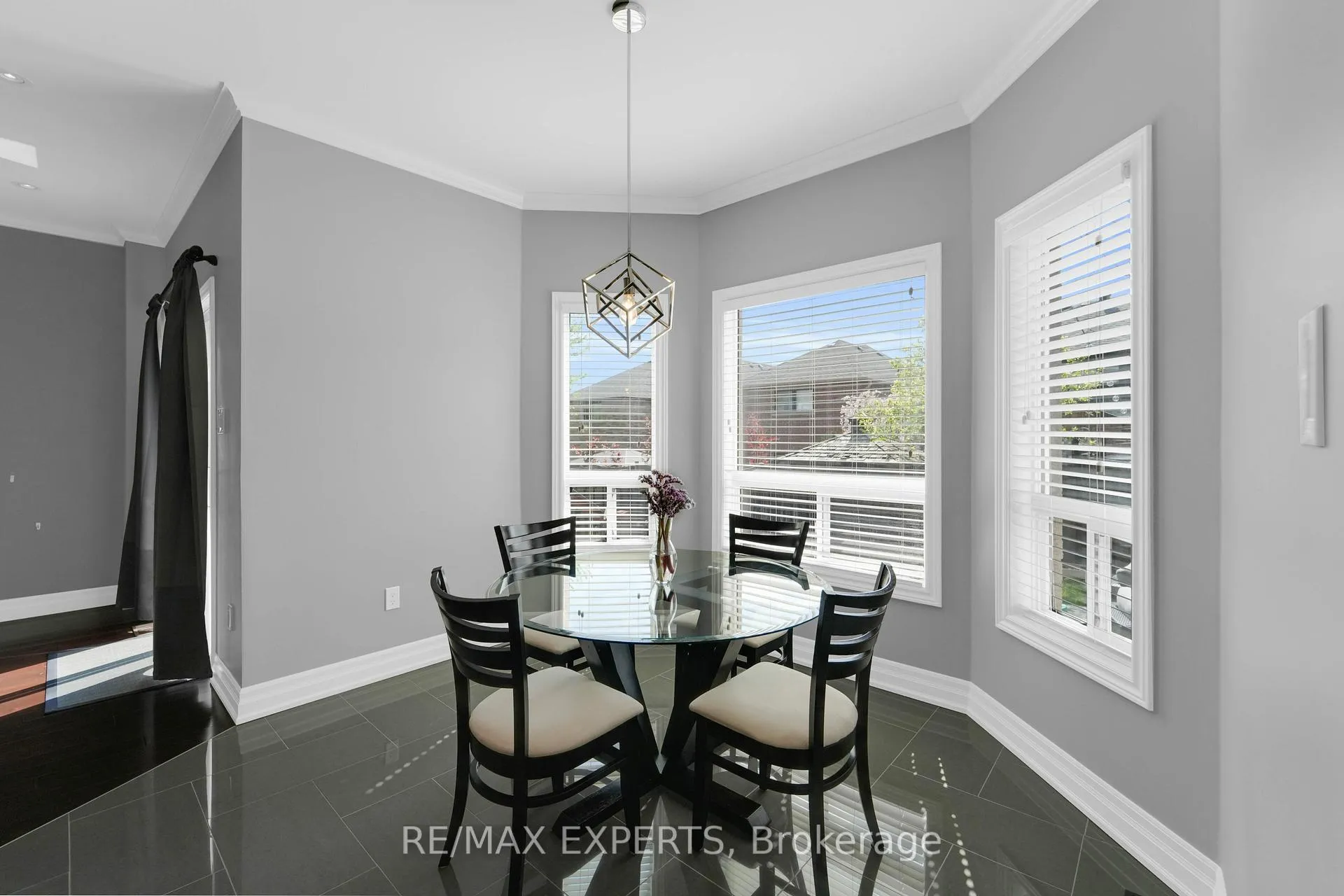 Photo 21 of 57 Gray Park Drive, Caledon, Bolton North — HOMEH