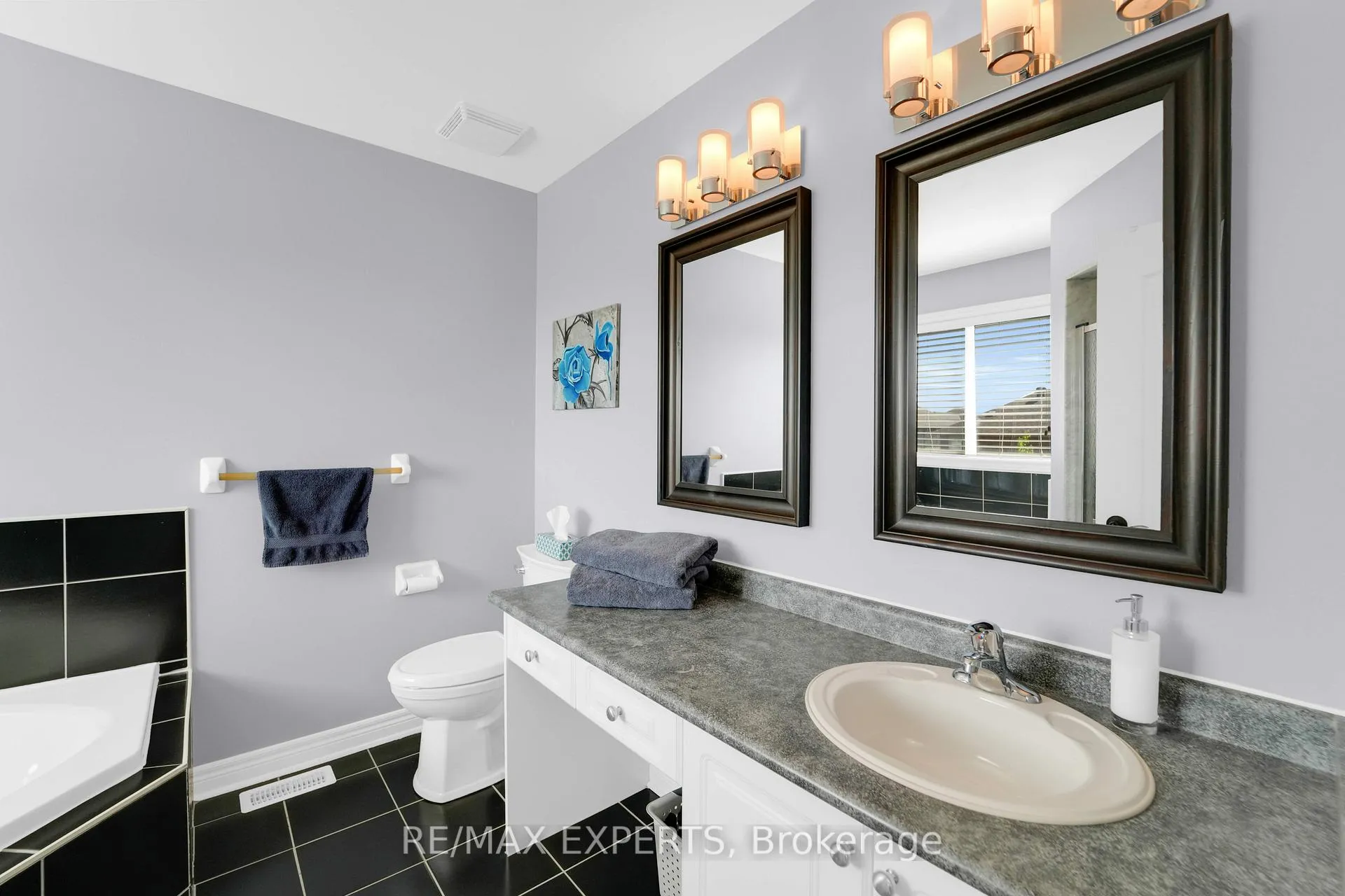 Photo 27 of 57 Gray Park Drive, Caledon, Bolton North — HOMEH
