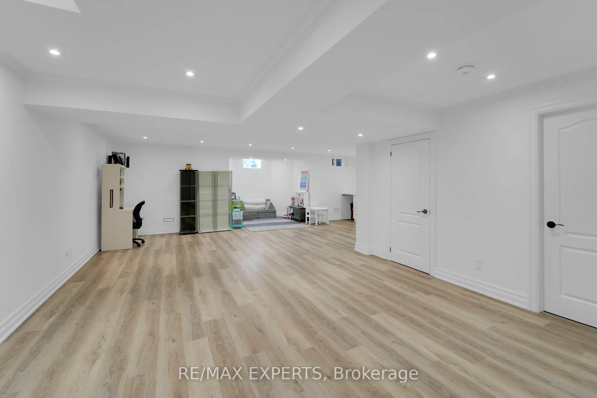 Photo 35 of 57 Gray Park Drive, Caledon, Bolton North — HOMEH