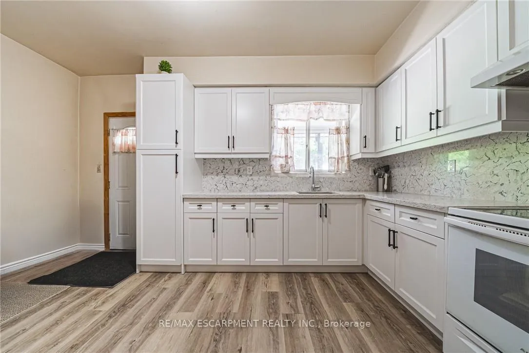 Photo 3 of 64 Kinrade Avenue, Hamilton, Gibson — HOMEH