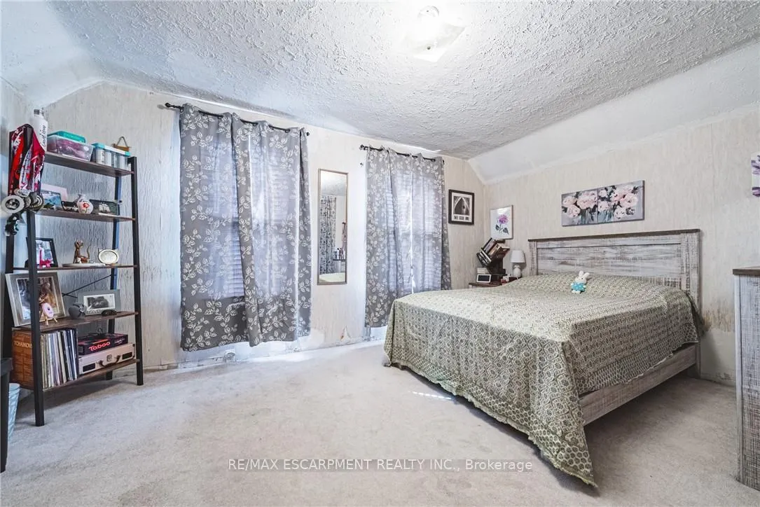 Photo 11 of 64 Kinrade Avenue, Hamilton, Gibson — HOMEH