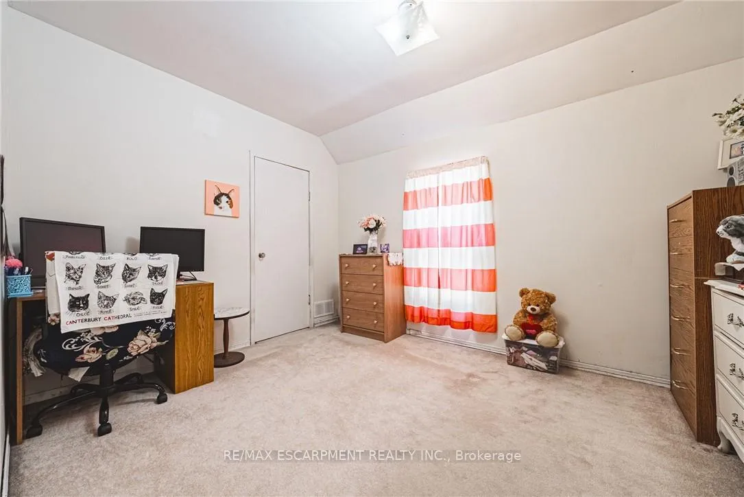 Photo 13 of 64 Kinrade Avenue, Hamilton, Gibson — HOMEH