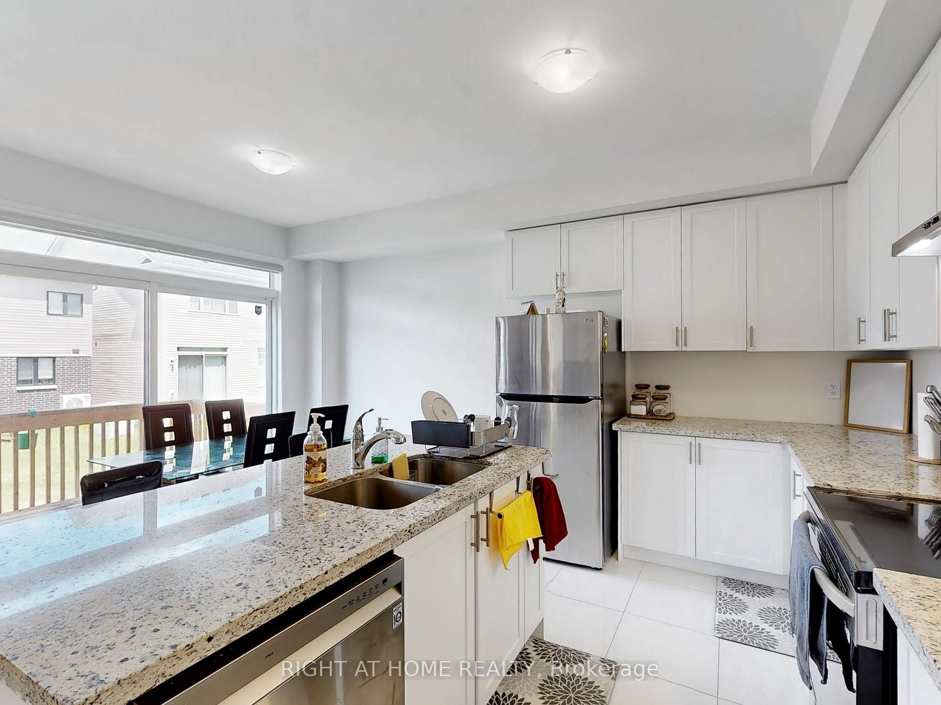 Photo 4 of 18 Bannister Road, Barrie, Rural Barrie Southeast — HOMEH