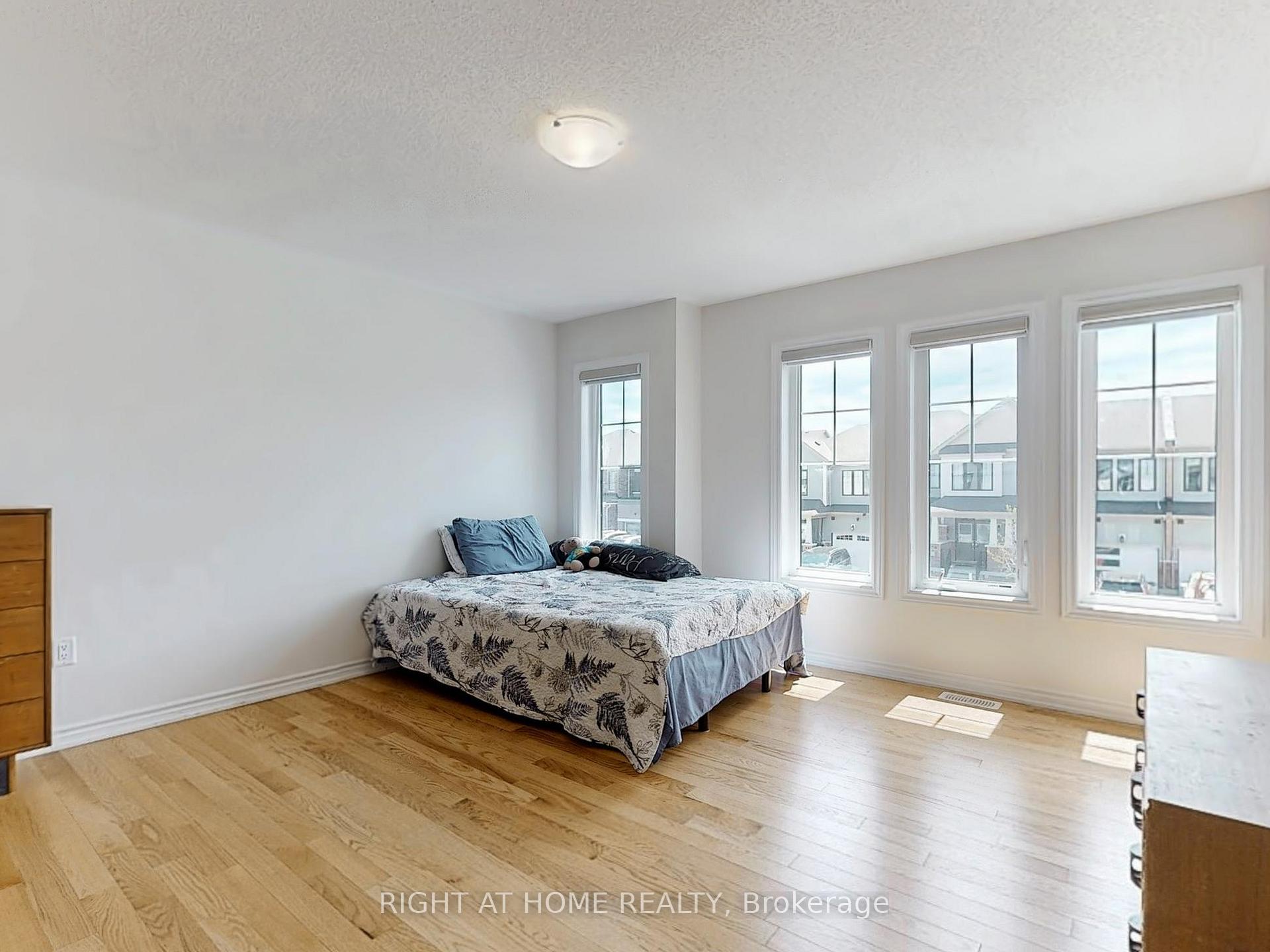 Photo 7 of 18 Bannister Road, Barrie, Rural Barrie Southeast — HOMEH