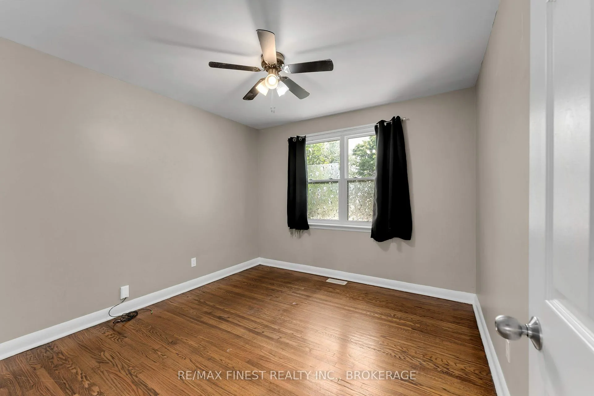 Photo 18 of 48 Brant Street, Kingston, East of Sir John A. Blvd — HOMEH