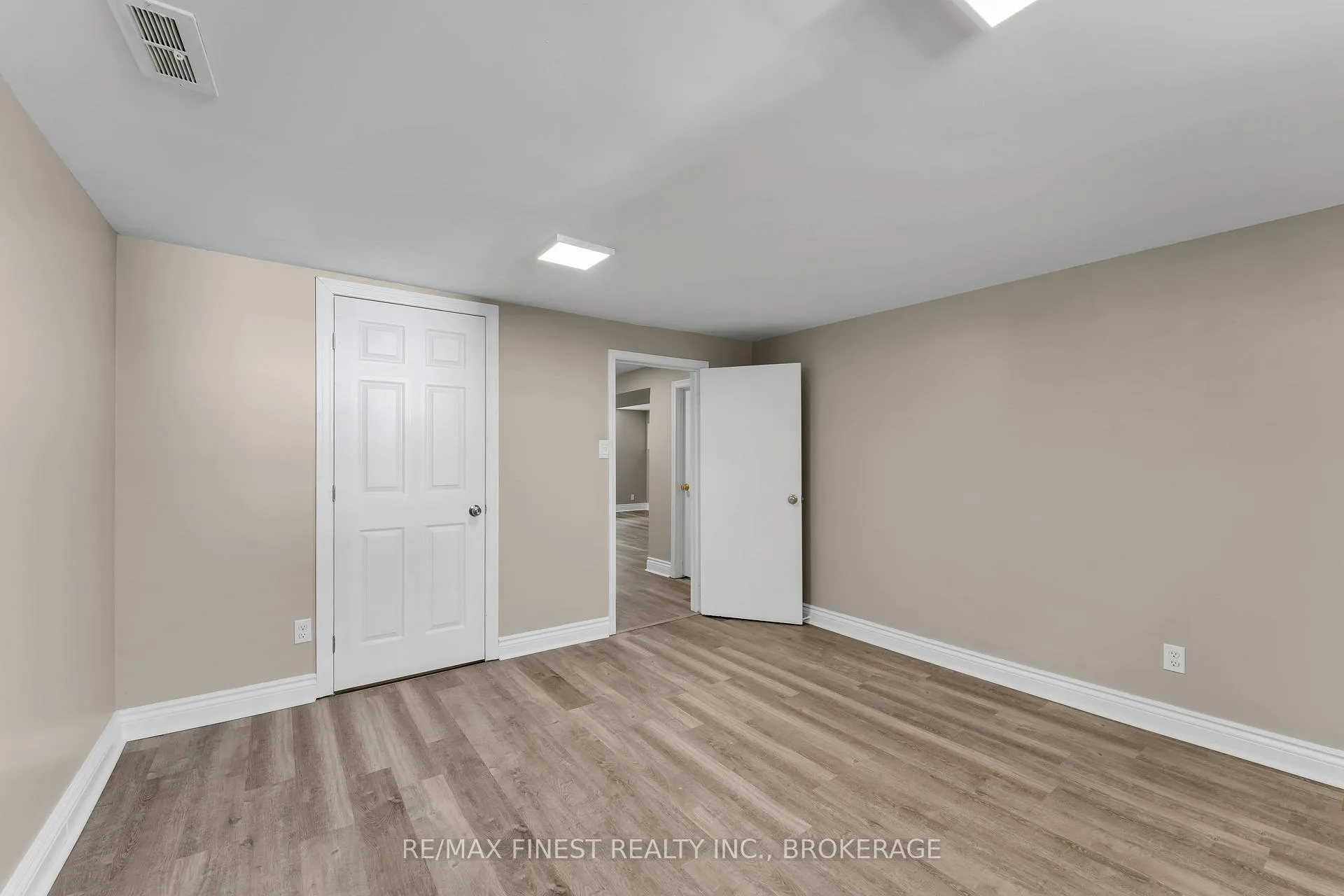 Photo 26 of 48 Brant Street, Kingston, East of Sir John A. Blvd — HOMEH